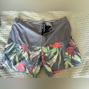 Hurley Gray and Tropical Print Men's Board Shorts